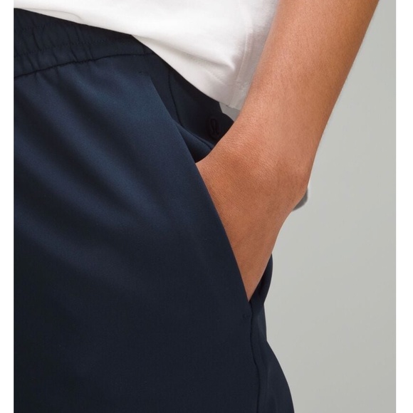 Lululemon Straight-Leg Mid-Rise Pant Luxtreme Regular Small - Picture 4 of 16